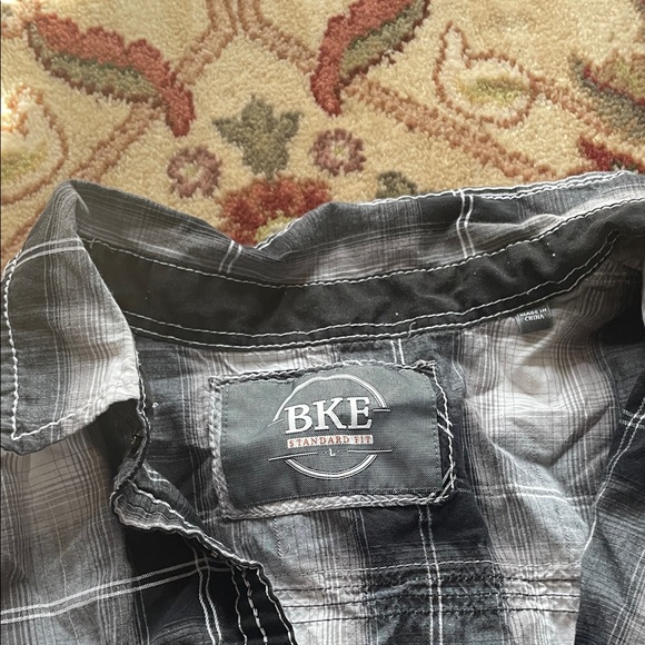 BKE Monochrome Plaid Button-Up - Picture 2 of 3